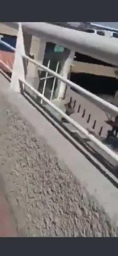 Asalto a mano armada Mall Plaza Oeste