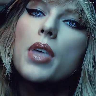 Taylor Swift Wet Mouth and stringy saliva