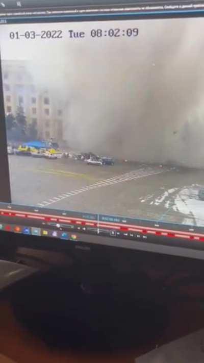 Footage of a Russian missile destroying a government building in Kharkiv, Ukraine