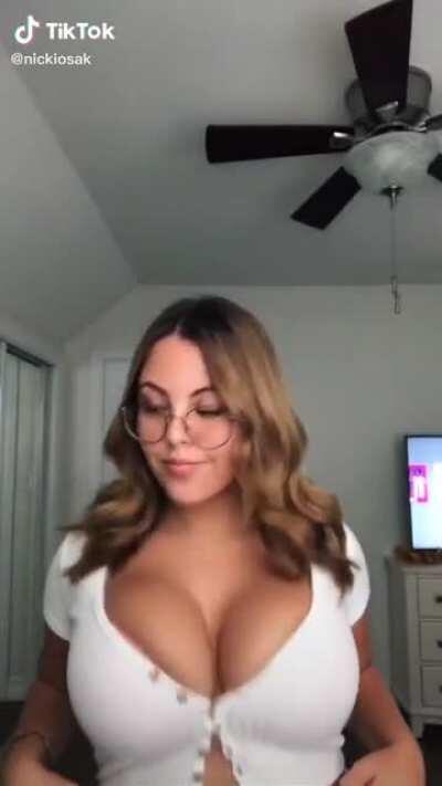 Bouncing Off to College🍈🍈