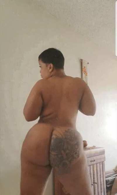 👀 JUICY ASS-A-LICIOUS 👅💦