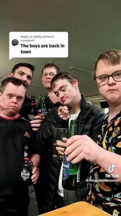 Da hood 🥶, Heil Spez