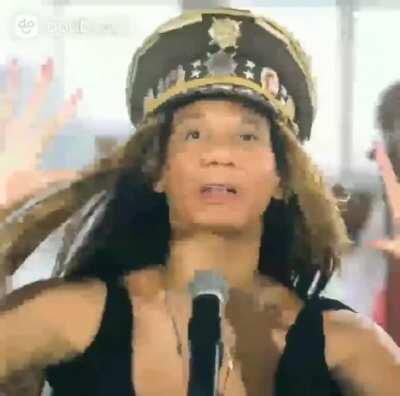 Dami kong tawa, mga 8.6 Trillion