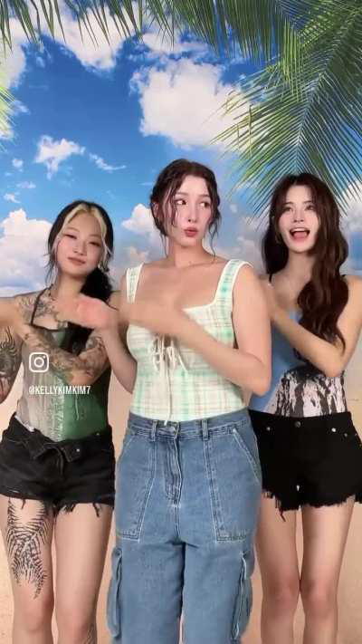 Lea Huening massive booobs 😋😋🤤