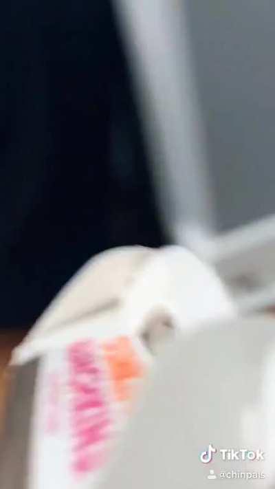 All four of my chinchillas using their grabbies to have “donuts” 😋