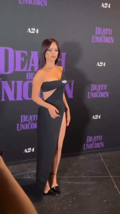 Jenna at the Death of a Unicorn Premiere