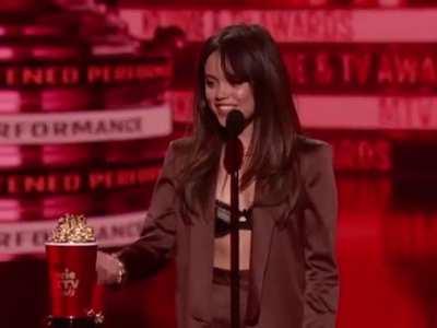 Throwback to Jenna presenting an MTV award to her Disney co-star and friend Olivia, as well as winning one herself!