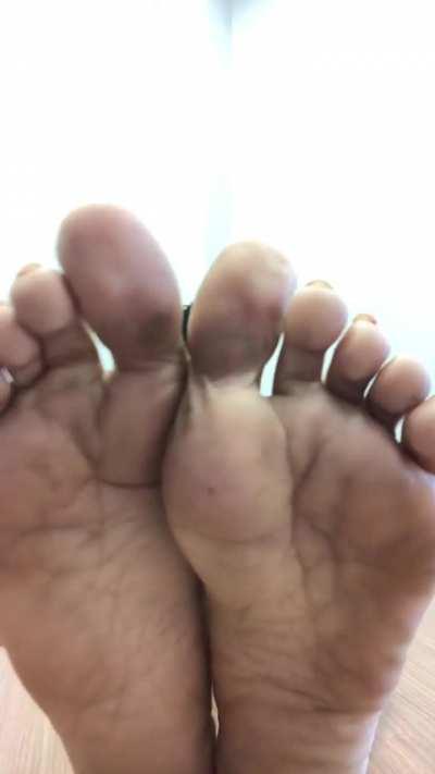 Nice ass ebony soles 🔥