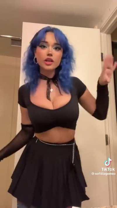 Lets goon the fuck out for Sofias big fat milkers