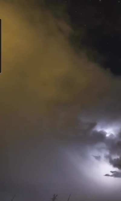 Sped up version of what a thunderstorm looks likes in the South.