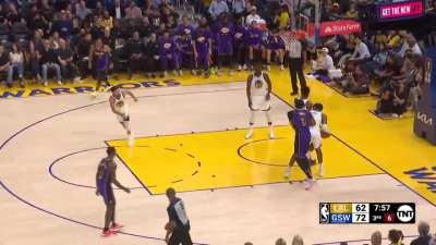 [Highlight] Russell Westbrook Airballs a 3