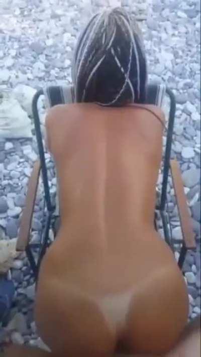 Bikini izi severlere sahilde anal