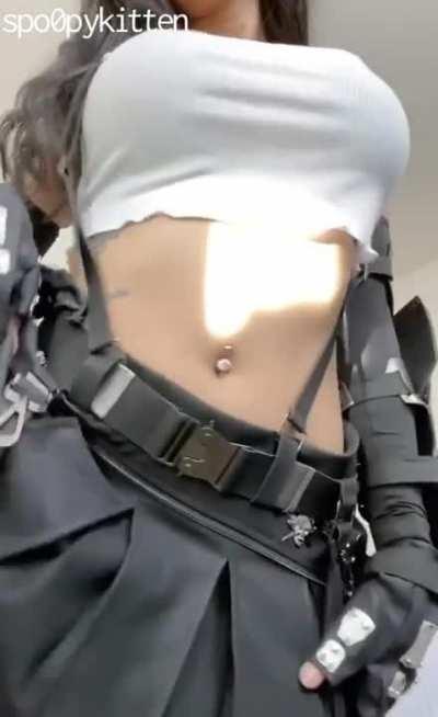 ever wanted to see what’s under tifa’s skirt?