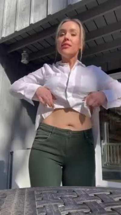 New to the neighborhood and in need of a proper welcome