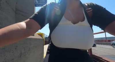 Someone knows her name?