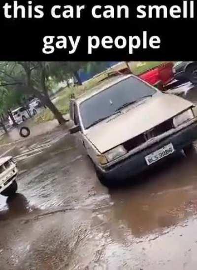 Esse carro vai te achar souzones