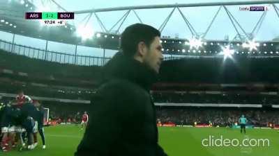 Everything is better with the Titanic music.