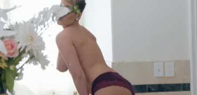 Spying on stepmom while she is in the bathroom