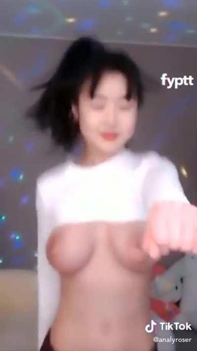 Who is this can't find her anywhere with the @