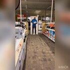 How Shaq sells printers...