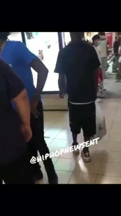 Throwbyke to the infamous “stop allat clutching 👮🏾‍♂️”