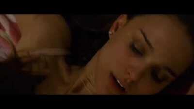 Natalie Portman going on with Mila Kunis in Black Swan, 1080P. One of the hottest lesbian scenes.