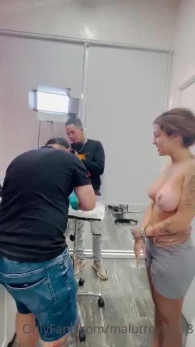 malu trevejo getting her tits pierced