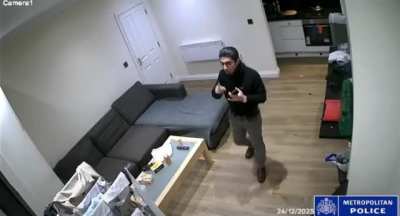He was angry because London chicken shop boss gave him the wrong sauces