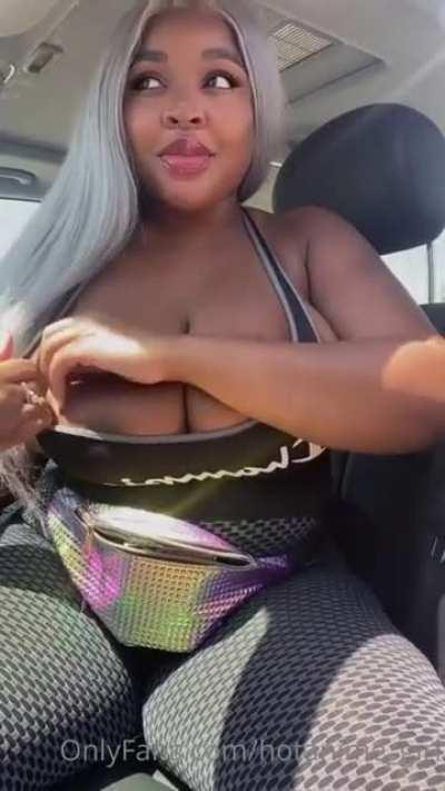 ⚠ WARNING ⚠ This sub is only for females that do freaky shit in weird places EX. car, park or somewhere in public