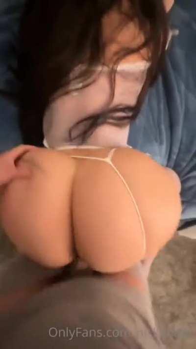 Big booty ass 🎂💦N i c k i b a b y