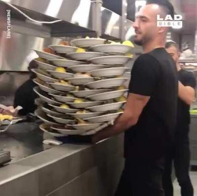 Least balanced Padang waiter 💪🏼🇮🇩