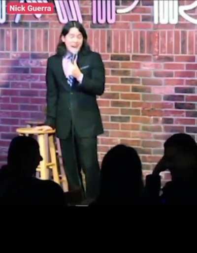 To heckle this comedian