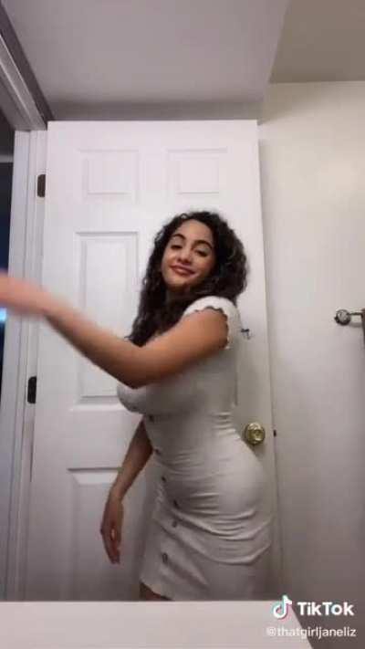 Jiggle Wiggle Giggle 😅