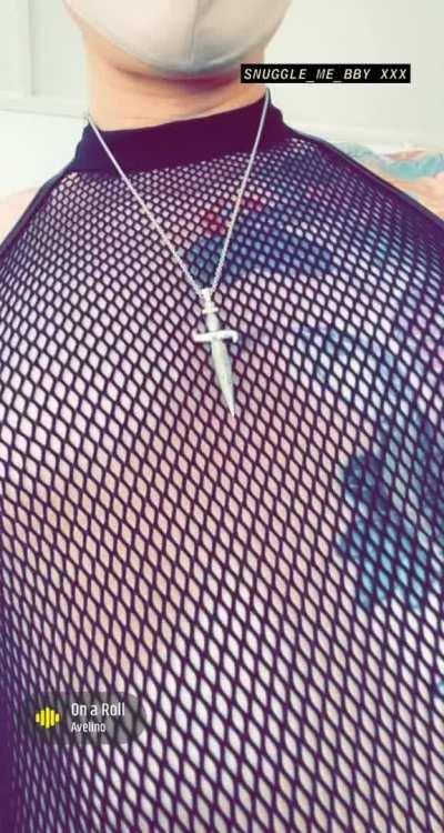 This is how I like to chill on a Sunday,😜😘 HBU? Xxx