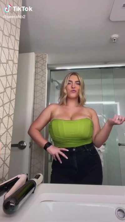 Heavy Green Top @seerahb2