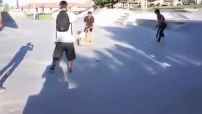 Been looking for this fight for ages. This is a classic.