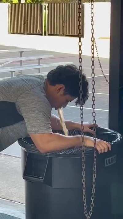 Claims natty 5 month transformation. Lying about the timeframe, on gear, or both?