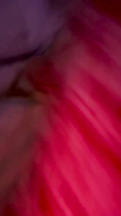 Oh my, this huge greasy stank will be hard to fade from your face! 🤭😘