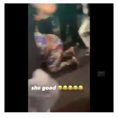 Karen tryna fight a man in a car