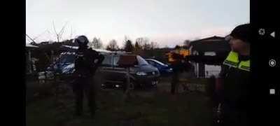 KRIEGSVERBRECHEN des SEK!!11