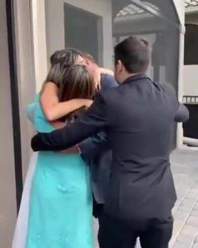 Husband surprises bride by flying her parents from Brazil to their wedding