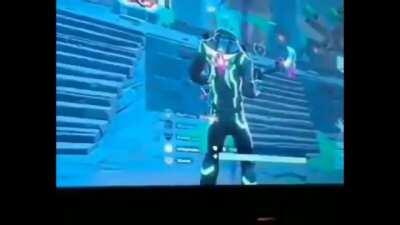 Una batalla de kick boxing con el mierdas del Otaku este