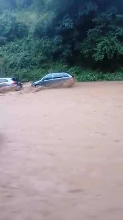 A stream of water develops into a flood within 3 minutes (yesterday in Namur, Belgium)