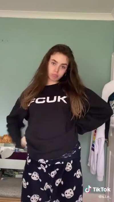 Damn that ass caught me off guard. Fucking hot