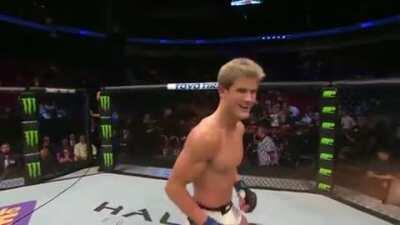 Sage Northcutt's front flip
