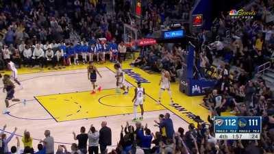 [Highlight] Andrew Wiggins makes the 3 to give him 28 Points and the lead