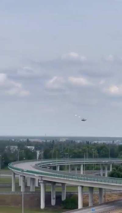 KA-52 narrowly misses a Wagner Strela AA missile by popping flares