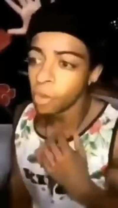 Se liga no Zoio cantando