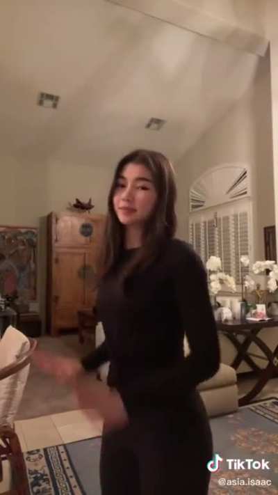 I love when she dances