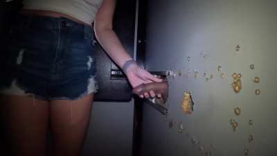 This guy got a little handsy at the glory hole. You know where to find the full video 💁🏼‍♀️